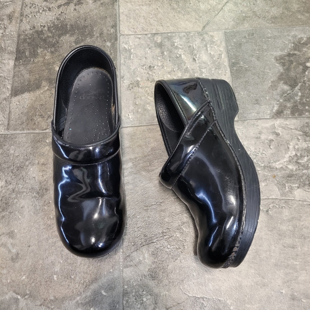 Dansko Professional Clogs Black Patent Leather Slip‎ On Comfort Shoes Size 39